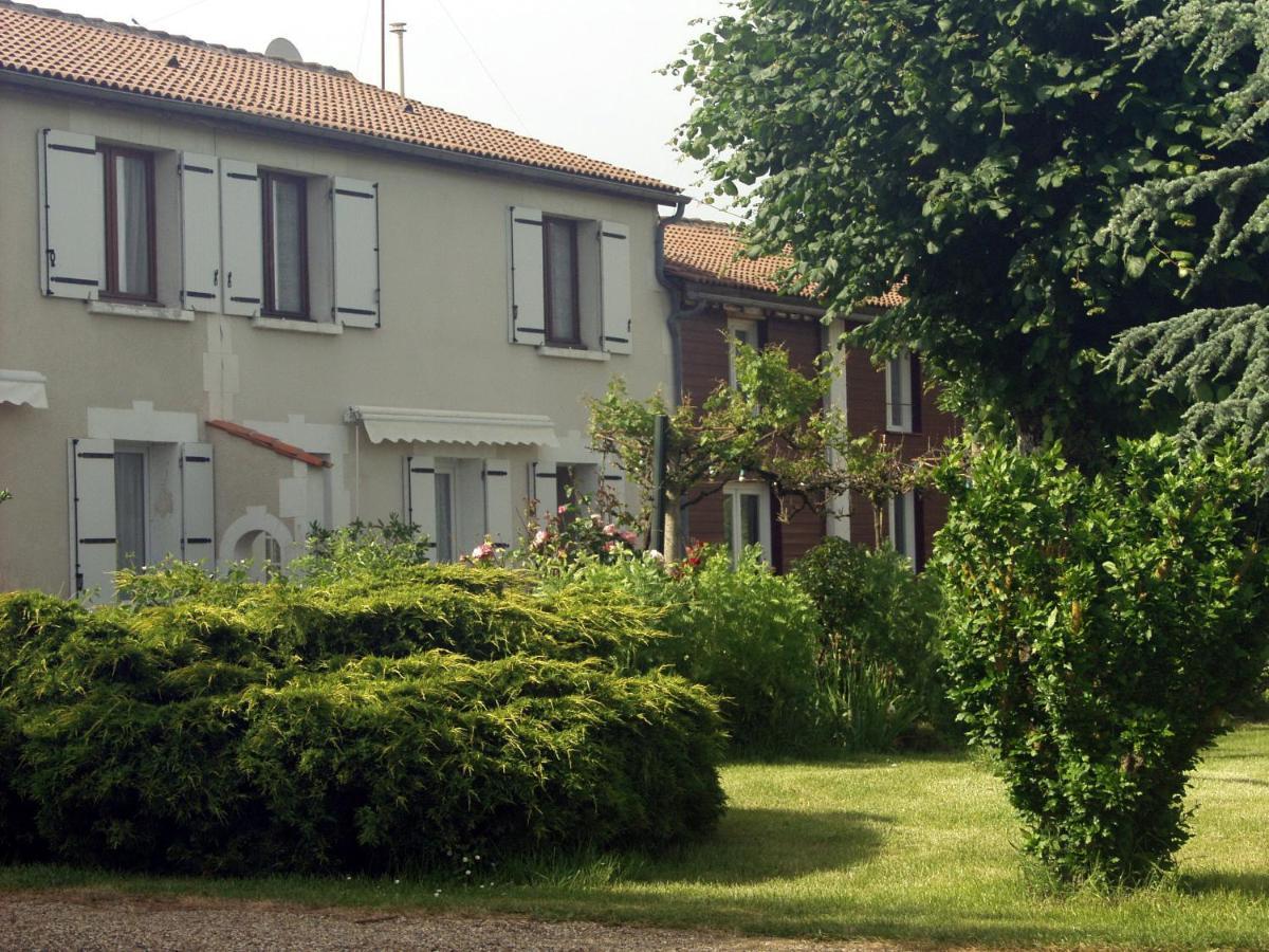 La Pommeraie Jonzac Exteriör bild
